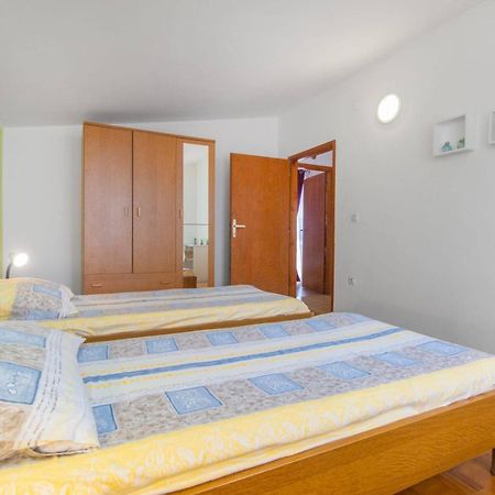 Apartments Alaga Tribunj  Exterior photo
