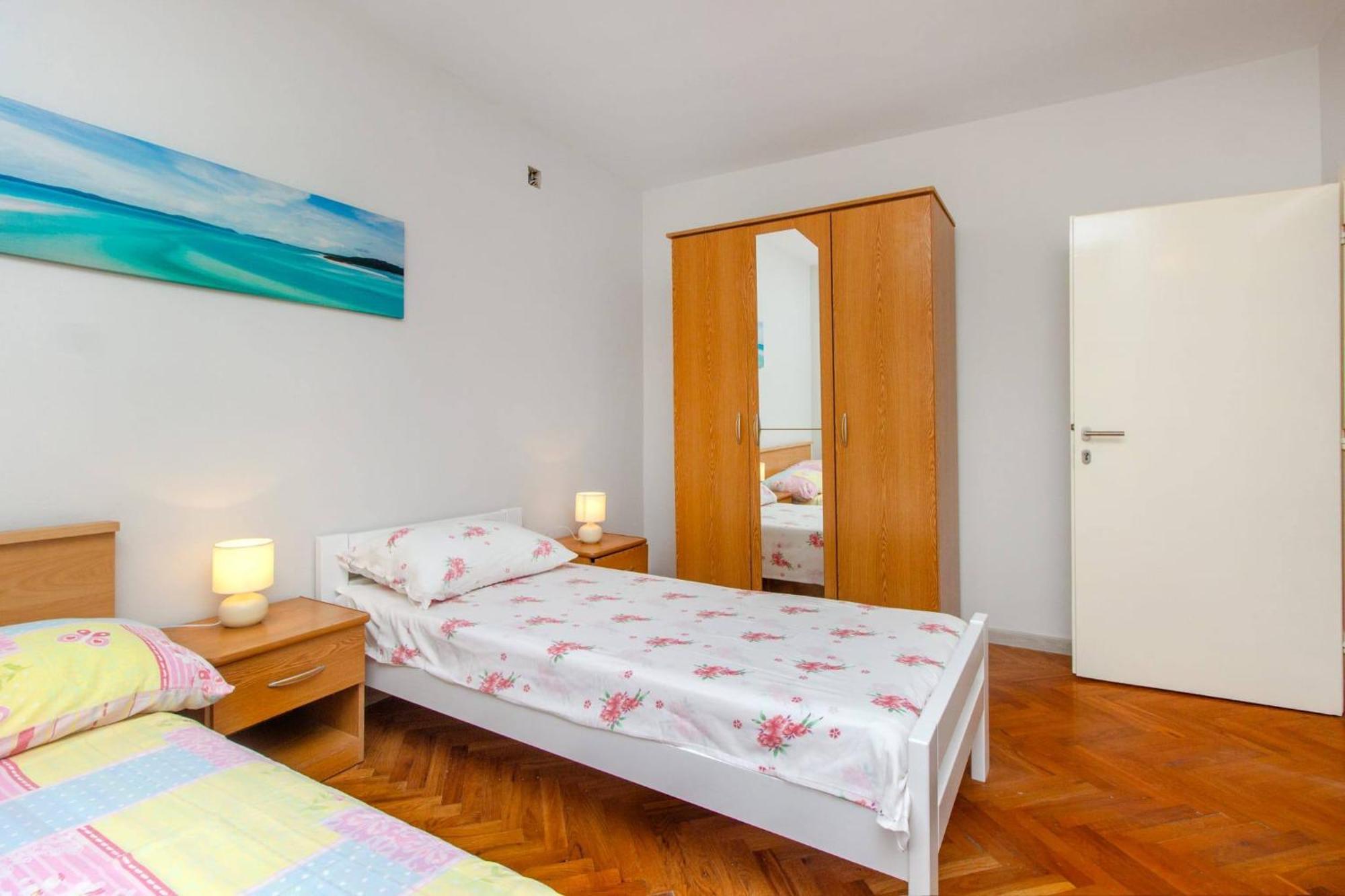 Apartments Alaga Tribunj  Exterior photo