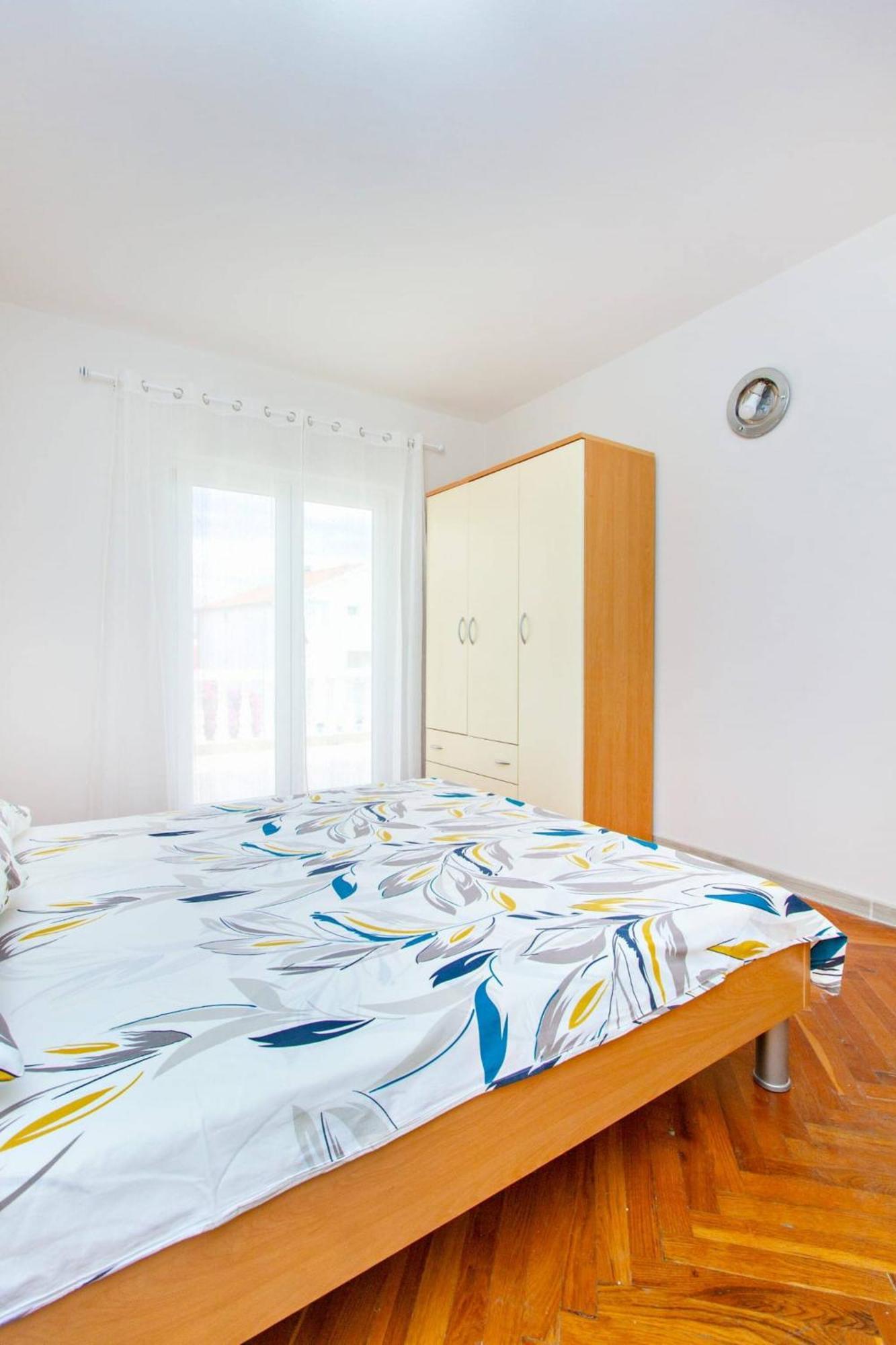Apartments Alaga Tribunj  Exterior photo